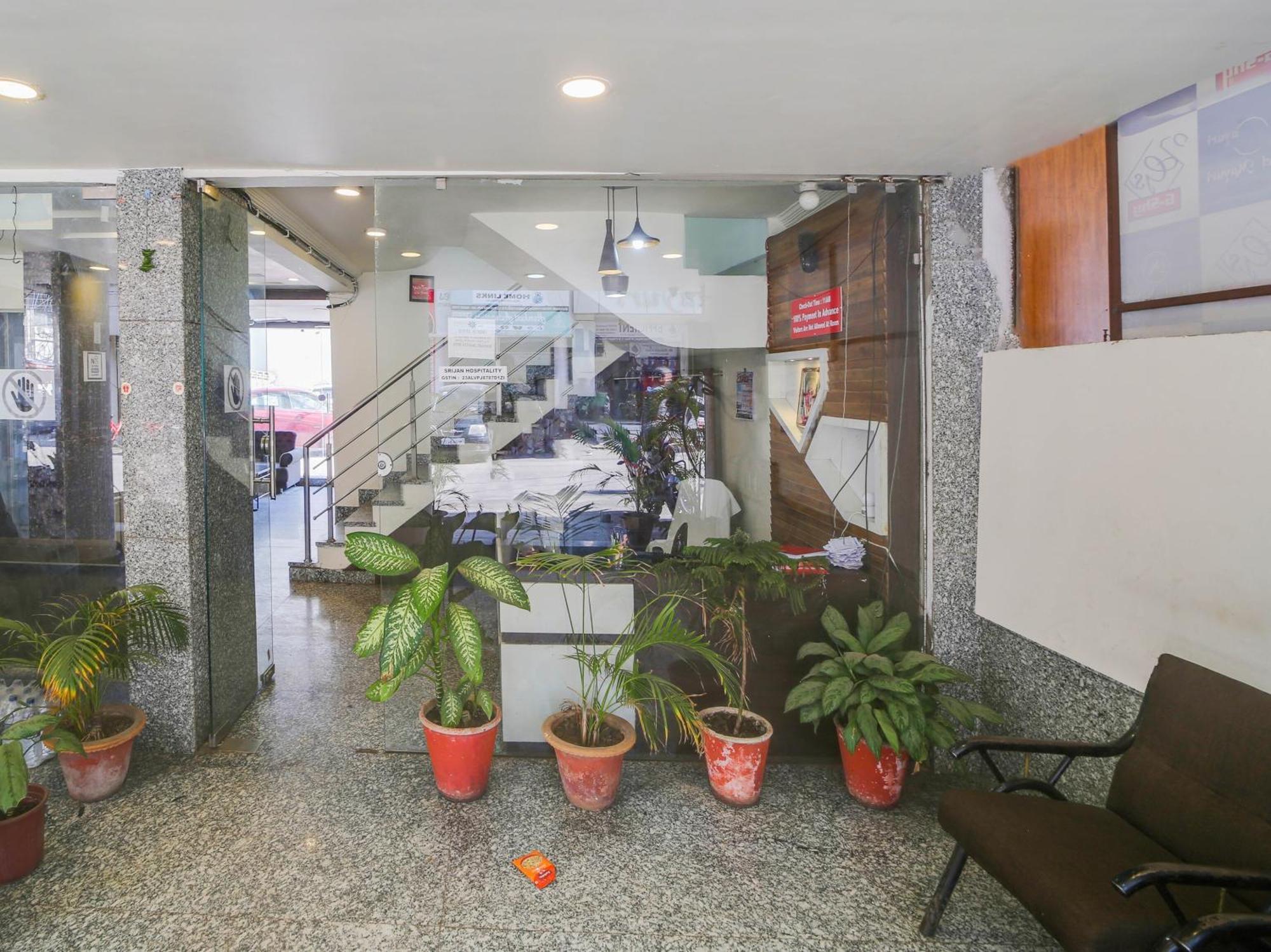 Super Hotel O The Surbhi Bhopal Bagian luar foto