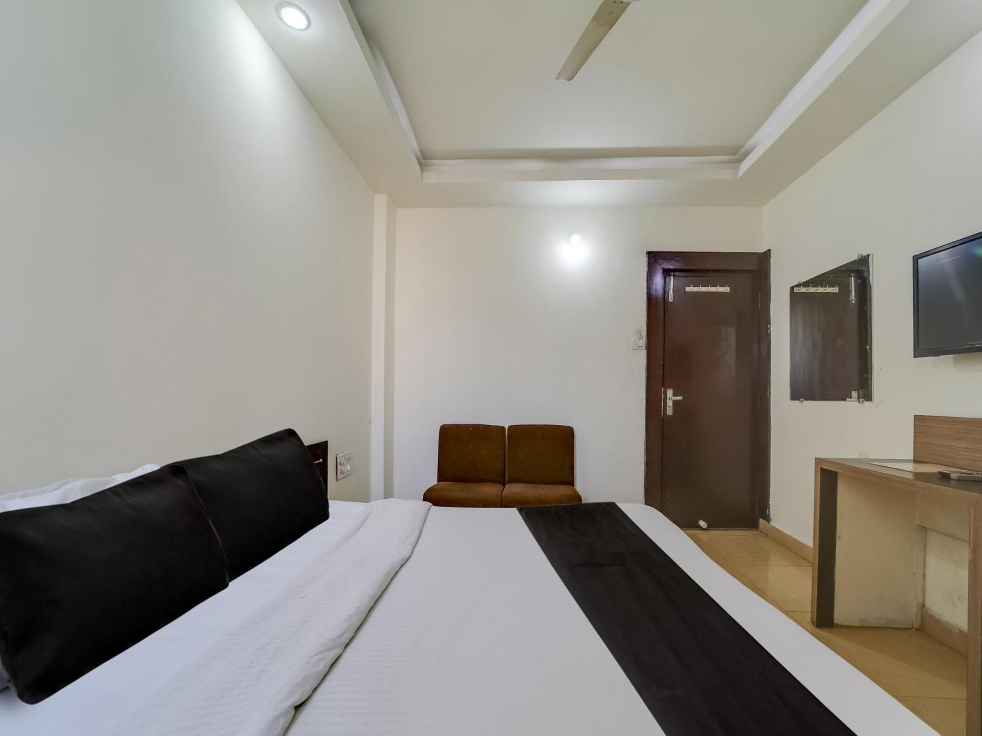 Super Hotel O The Surbhi Bhopal Bagian luar foto