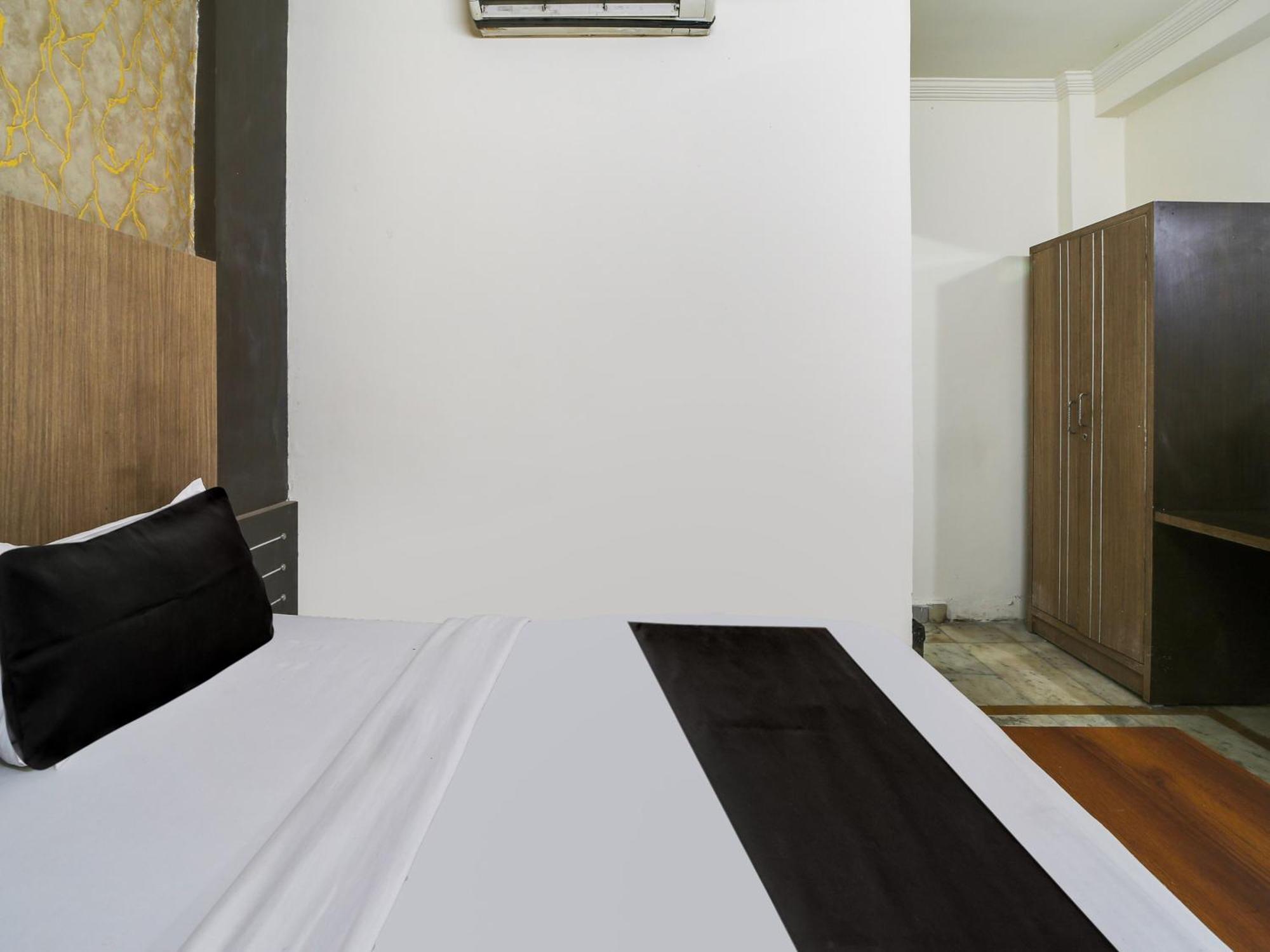 Super Hotel O The Surbhi Bhopal Bagian luar foto