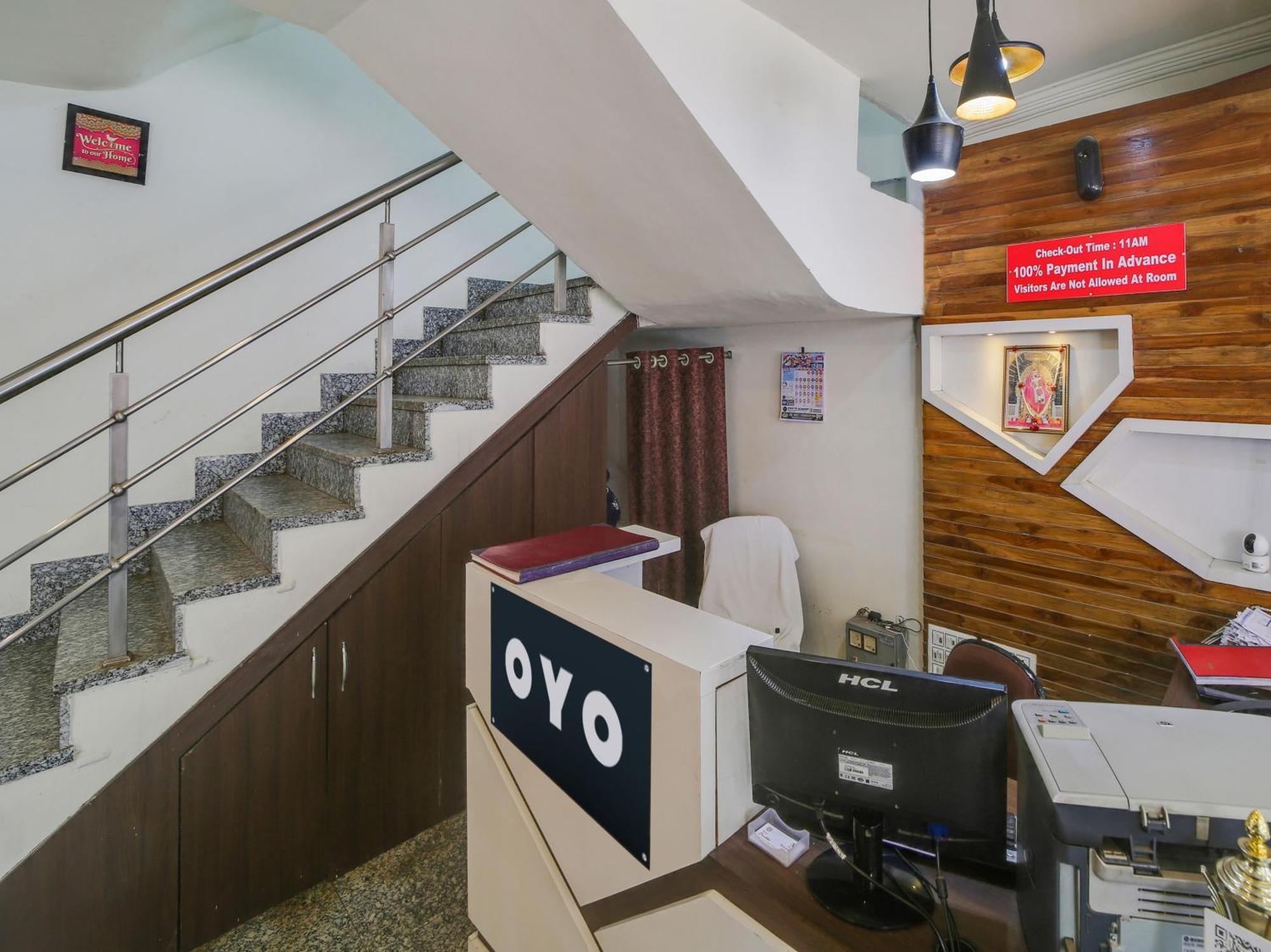 Super Hotel O The Surbhi Bhopal Bagian luar foto