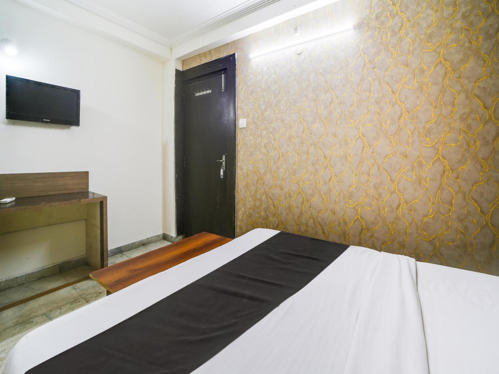 Super Hotel O The Surbhi Bhopal Bagian luar foto
